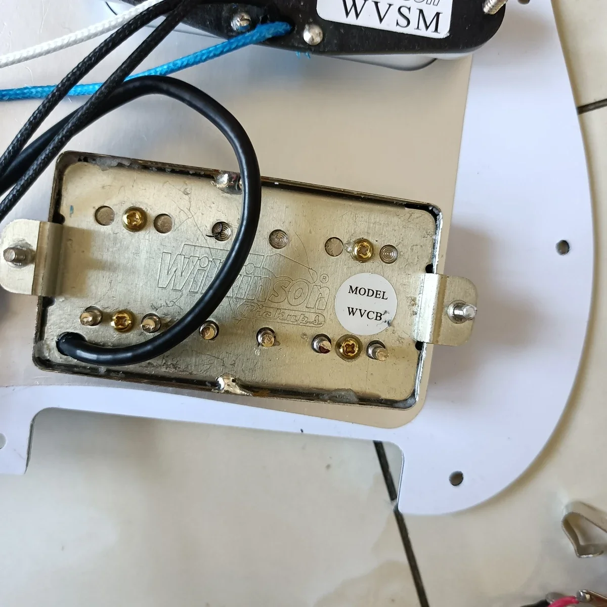 Prewired SSH Strat Pickguard with Wilkinson Alnico 5 6 Prewired SSH Strat Pickguard with Wilkinson Alnico 5 - Image 6