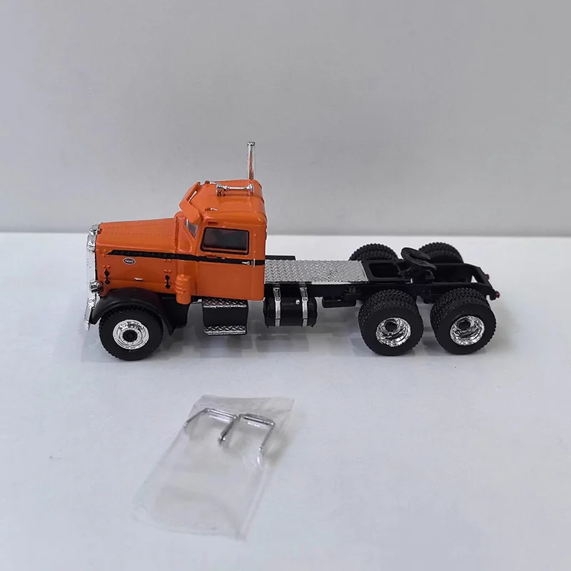 1:87 Scale Vintage Peterbilt 281 Diecast Model 5 1:87 Scale Vintage Peterbilt 281 Diecast Model - Image 5