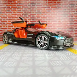 Mercedes-Benz AMG Vision GT 1:24 Diecast Model 10 S8f506371e393448da3257540aa31f551v