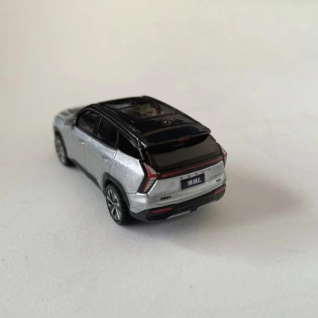 1:64 Geely Boyue L Die-Cast Model Car 5 1:64 Geely Boyue L Die-Cast Model Car - Image 5