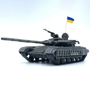 Ukrainian T-64BV Tank Model 1:72 PVC 7 S903f0c72b3a04efba0a8961302bf09c3T