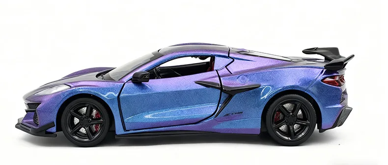 Purple Chevrolet Corvette Z06 1:24 Scale Diecast 2 Purple Chevrolet Corvette Z06 1:24 Scale Diecast - Image 2