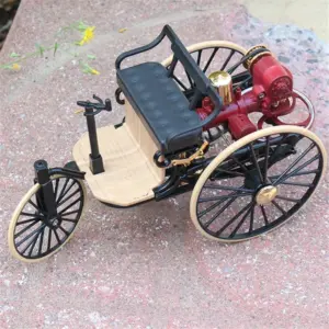 Vintage 1886 Benz Tricycle Model by Maisto 13 S90b62627f793464599c577900b6817f3v