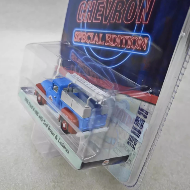 1956 Ford F-100 Diecast Model 1:64 Blue & Red 4 1956 Ford F-100 Diecast Model 1:64 Blue & Red - Image 4