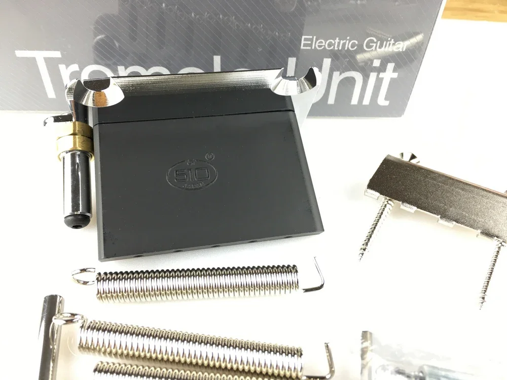 GOTOH 510T-FE1 Vintage Tremolo Bridge for Electric Guitar 4 GOTOH 510T-FE1 Vintage Tremolo Bridge for Electric Guitar - Image 4