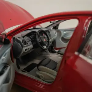 Vibrant Red Fiat Ottimo 1:18 Diecast Model 9 S912bff9abf5b4830bcd5c2bb5e338ca89