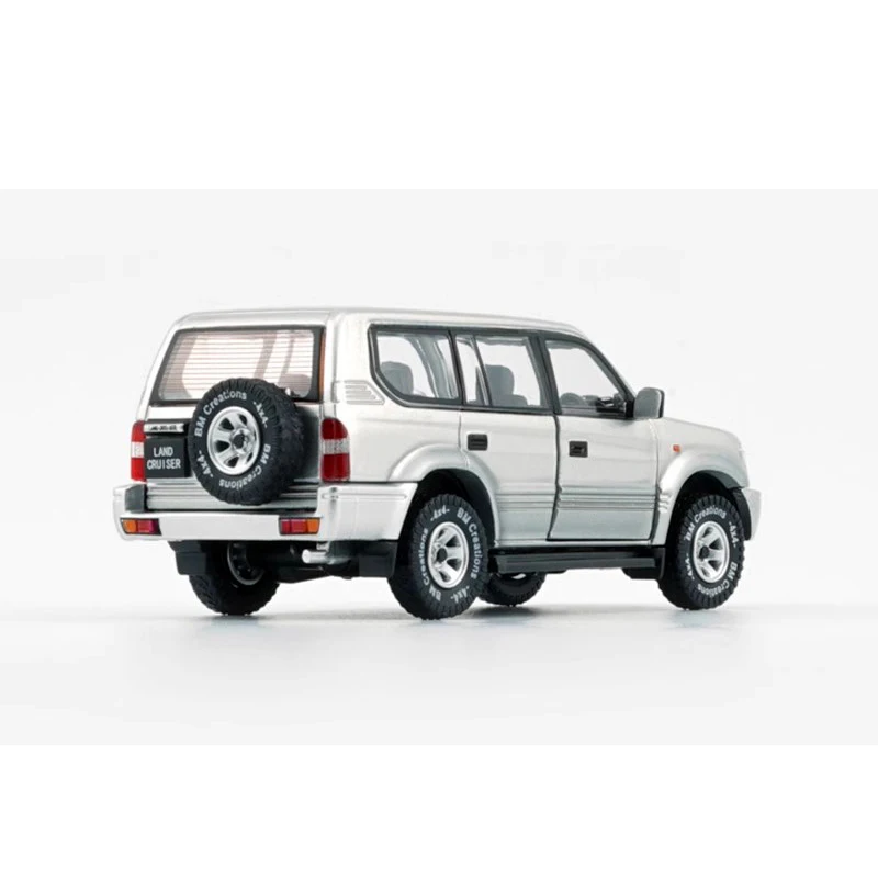 1:64 Land Cruiser LC95 diecast model 3 1:64 Land Cruiser LC95 diecast model - Image 3