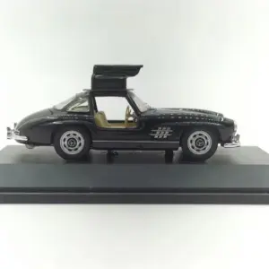 Die-Cast Benz 300 SL Model, 1:43 Scale 8 S92dde62d2a5644258f50913fc70ba57es