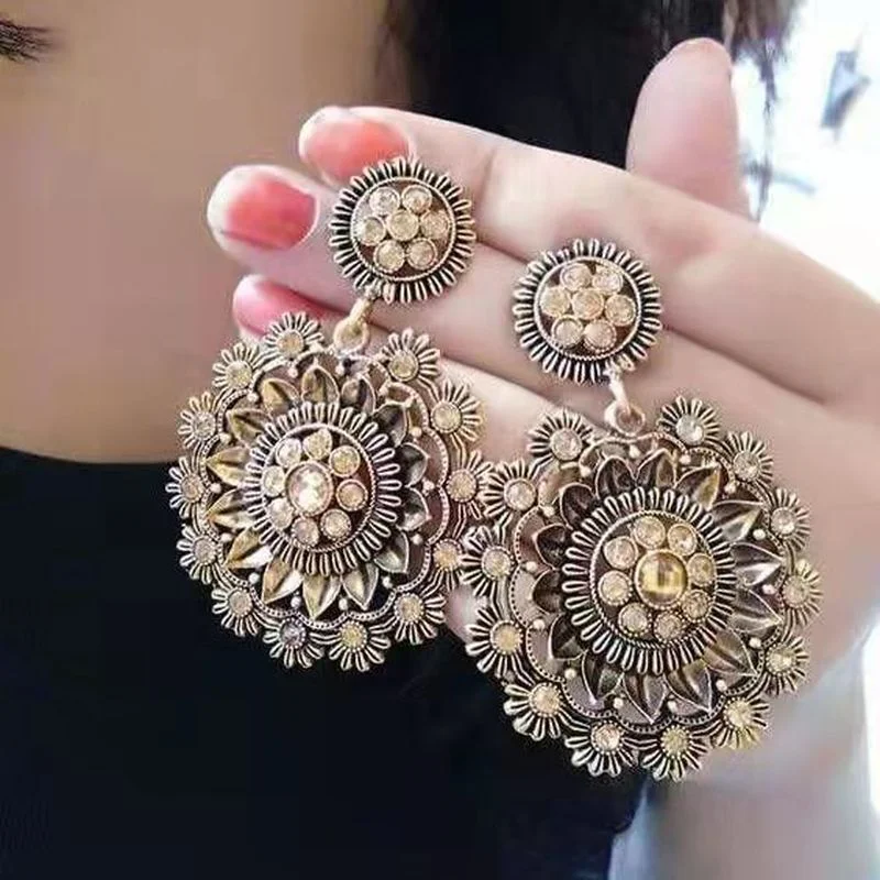 Elegant Floral Drop Earrings for Women 3 Elegant Floral Drop Earrings for Women - Image 3