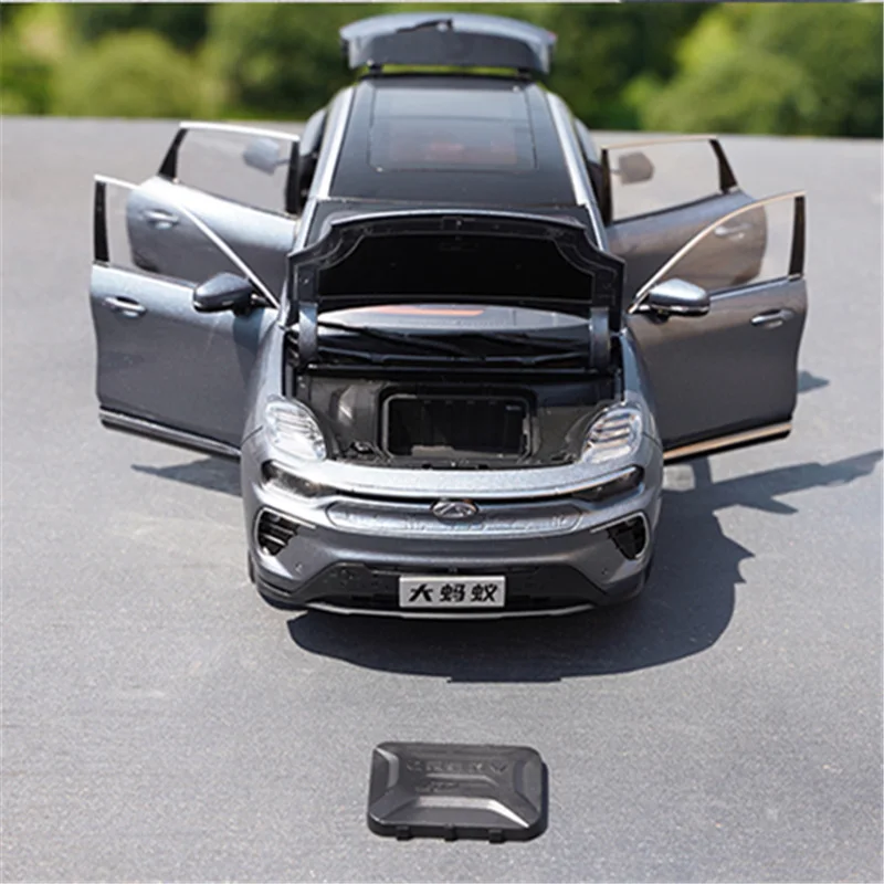 Chery EQ7 EV SUV 1:18 Diecast Model 6 Chery EQ7 EV SUV 1:18 Diecast Model - Image 6