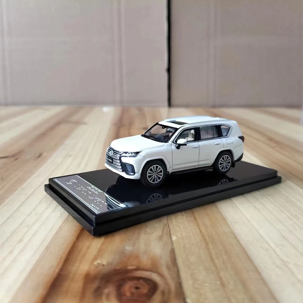 White Lexus LX600 1:64 Scale Die-Cast Model 2 White Lexus LX600 1:64 Scale Die-Cast Model - Image 2