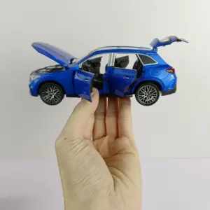 Mercedes-Benz GLC400 1:32 Diecast Model Car 15 S9323d6b1e26947fbbe37e0f84cafa3bfK