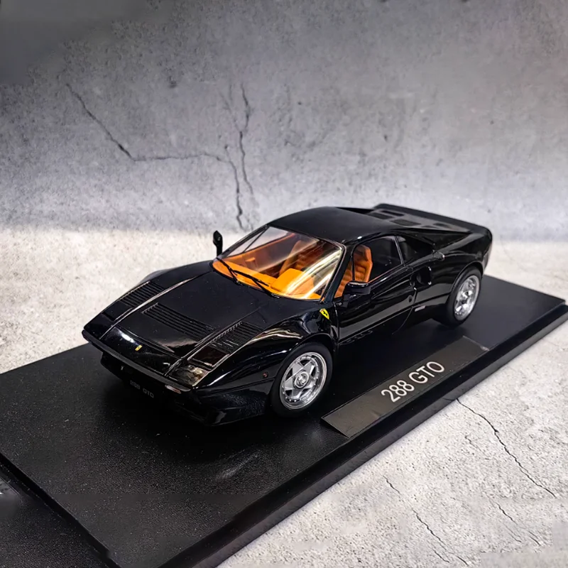 Ferrari 288 GTO 1/18 Scale Model Replica 3 Ferrari 288 GTO 1/18 Scale Model Replica - Image 3