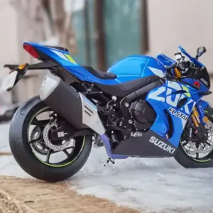 GSX-R1000 1:12 Scale Diecast Motorcycle Model 13 S934af8a02f6c45a3b9ca32be287998b7m