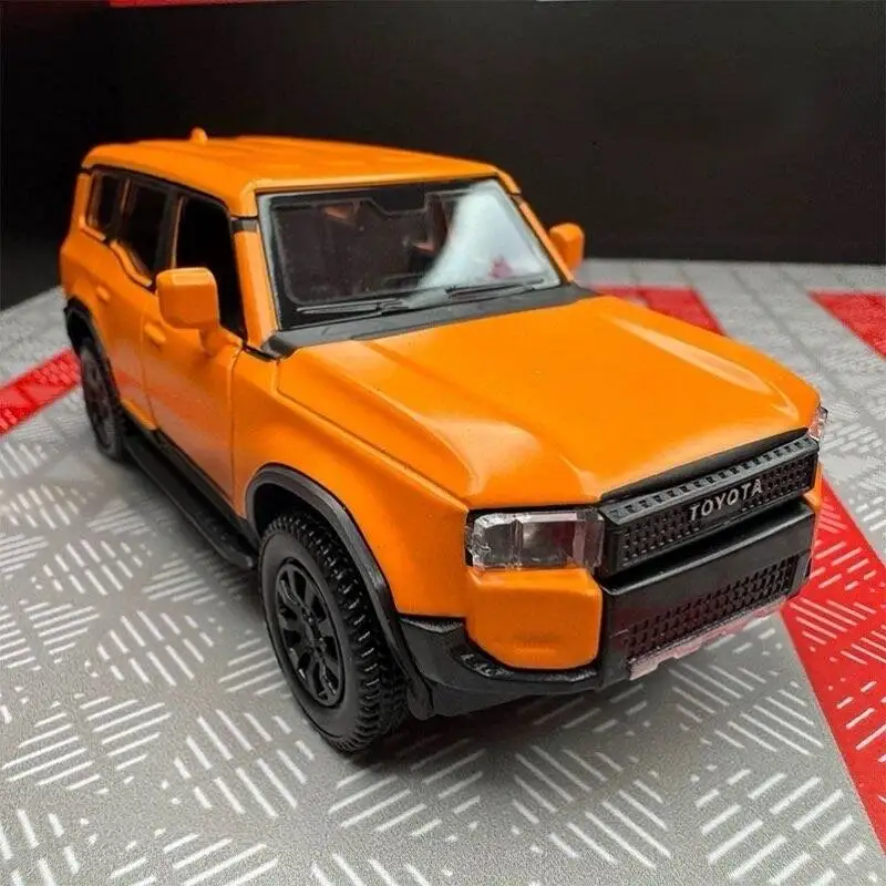 1/36 Scale Toyota Prado Land Cruiser LC250 Diecast Model 5 1/36 Scale Toyota Prado Land Cruiser LC250 Diecast Model - Image 5