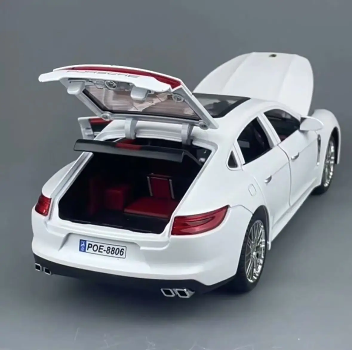 1/18 Porsche Paramela Diecast Model 3 1/18 Porsche Paramela Diecast Model - Image 3