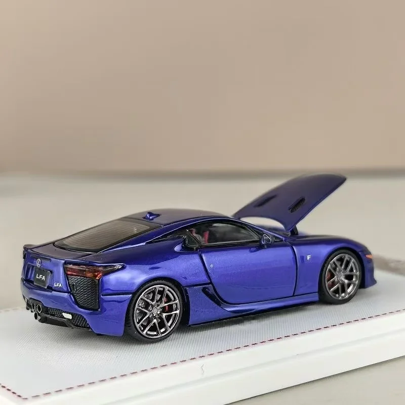 Vibrant Red Lexus LFA Diecast Model 5 Vibrant Red Lexus LFA Diecast Model - Image 5