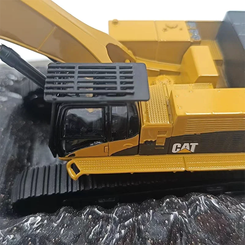 385C Excavator Model 1:64 Scale Collector's Replica 6 385C Excavator Model 1:64 Scale Collector's Replica - Image 6