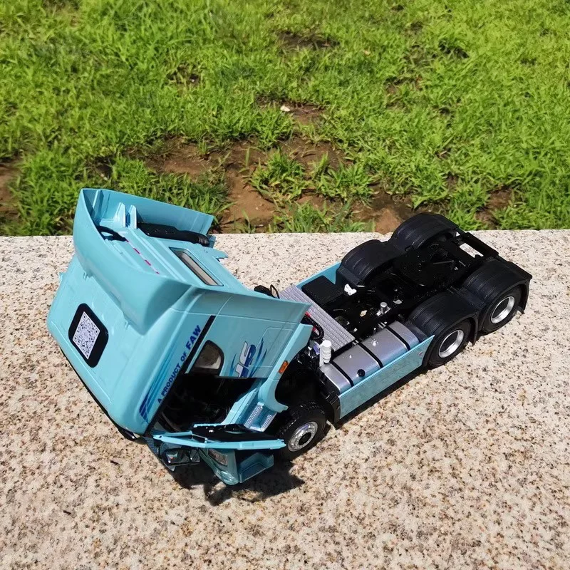 Light Blue Jiefang JH6 Model Diecast Truck 4 Light Blue Jiefang JH6 Model Diecast Truck - Image 4