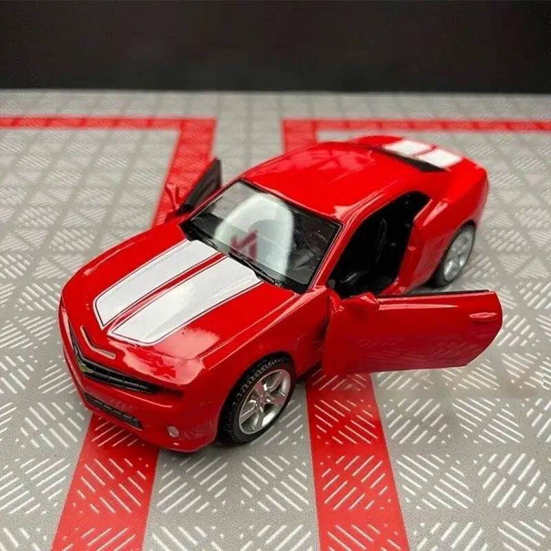 Chevrolet Camaro 2010 Diecast Model 1:36 Scale 5 Chevrolet Camaro 2010 Diecast Model 1:36 Scale - Image 5
