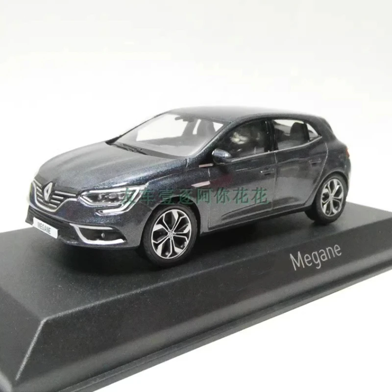 Renault Megane SUV 1:43 Diecast Model 3 Renault Megane SUV 1:43 Diecast Model - Image 3