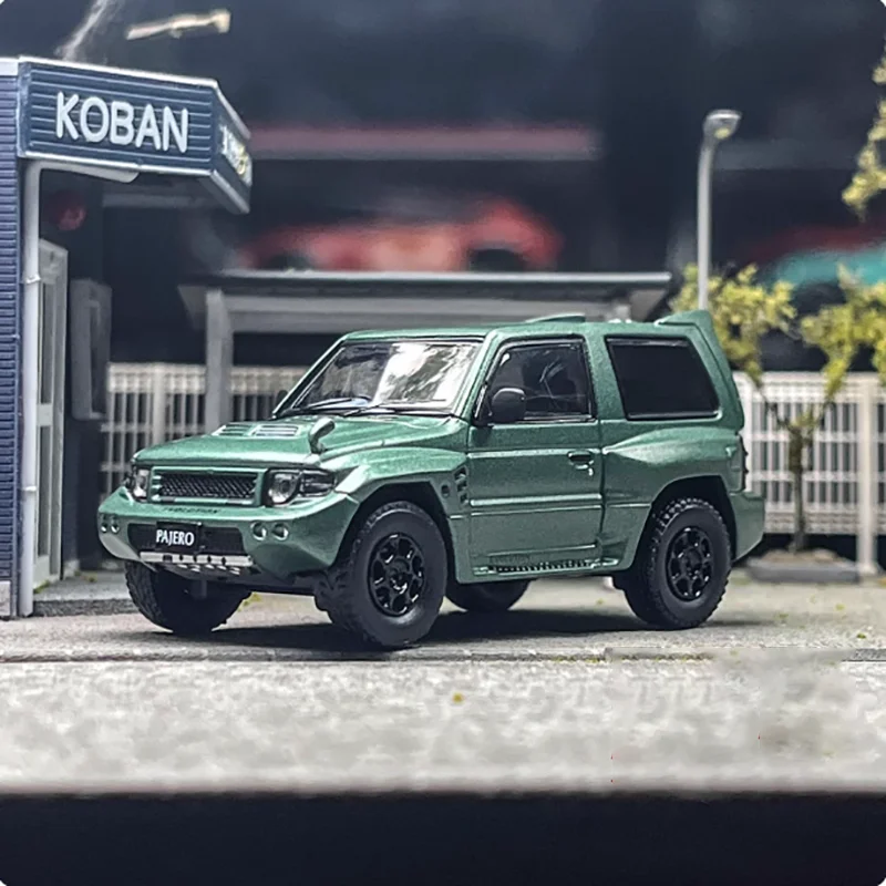 INNO 1:64 Mitsubishi Pajero Alloy Model 5 INNO 1:64 Mitsubishi Pajero Alloy Model - Image 5