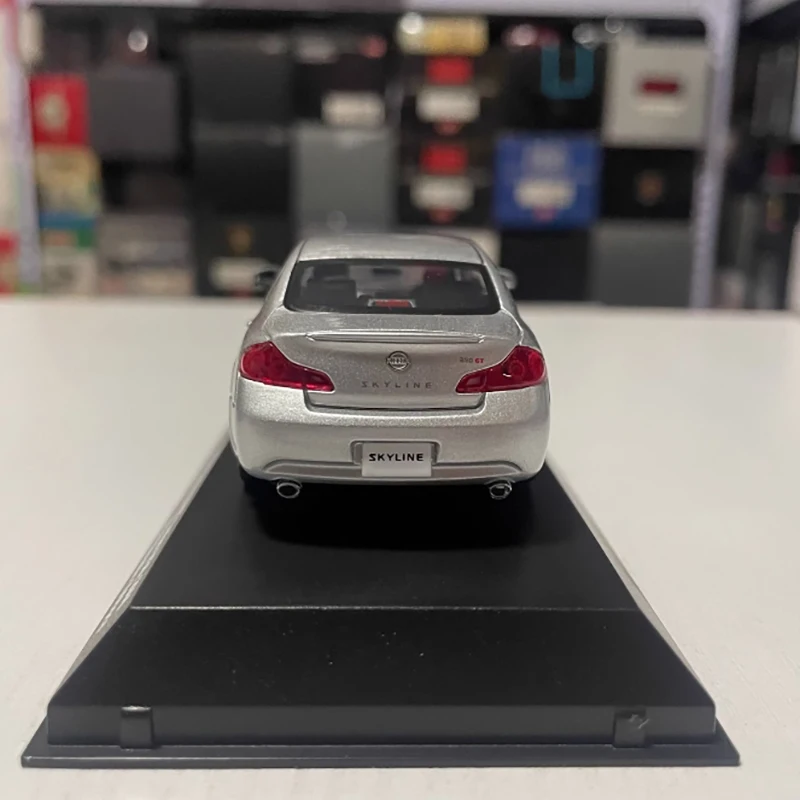 Nissan Skyline 350GT 1/43 Scale Diecast Model 5 Nissan Skyline 350GT 1/43 Scale Diecast Model - Image 5