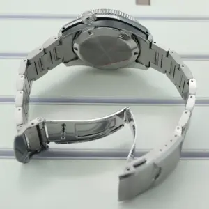 S966fbdb0e7294d6c82124e81f9f108c1L 1