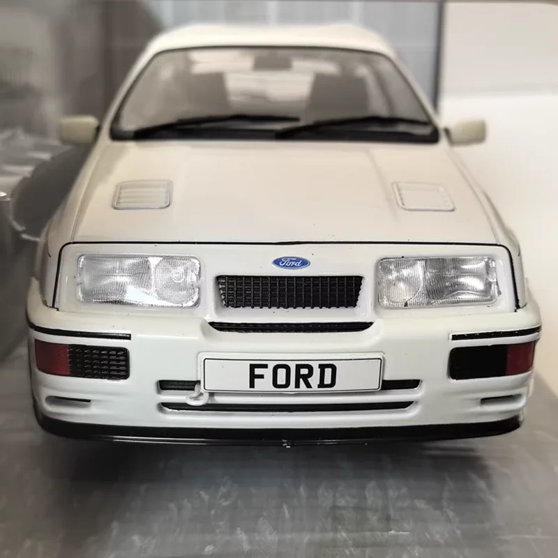 Ford Sierra RS500 1987 Die-Cast Model in White 3 Ford Sierra RS500 1987 Die-Cast Model in White - Image 3
