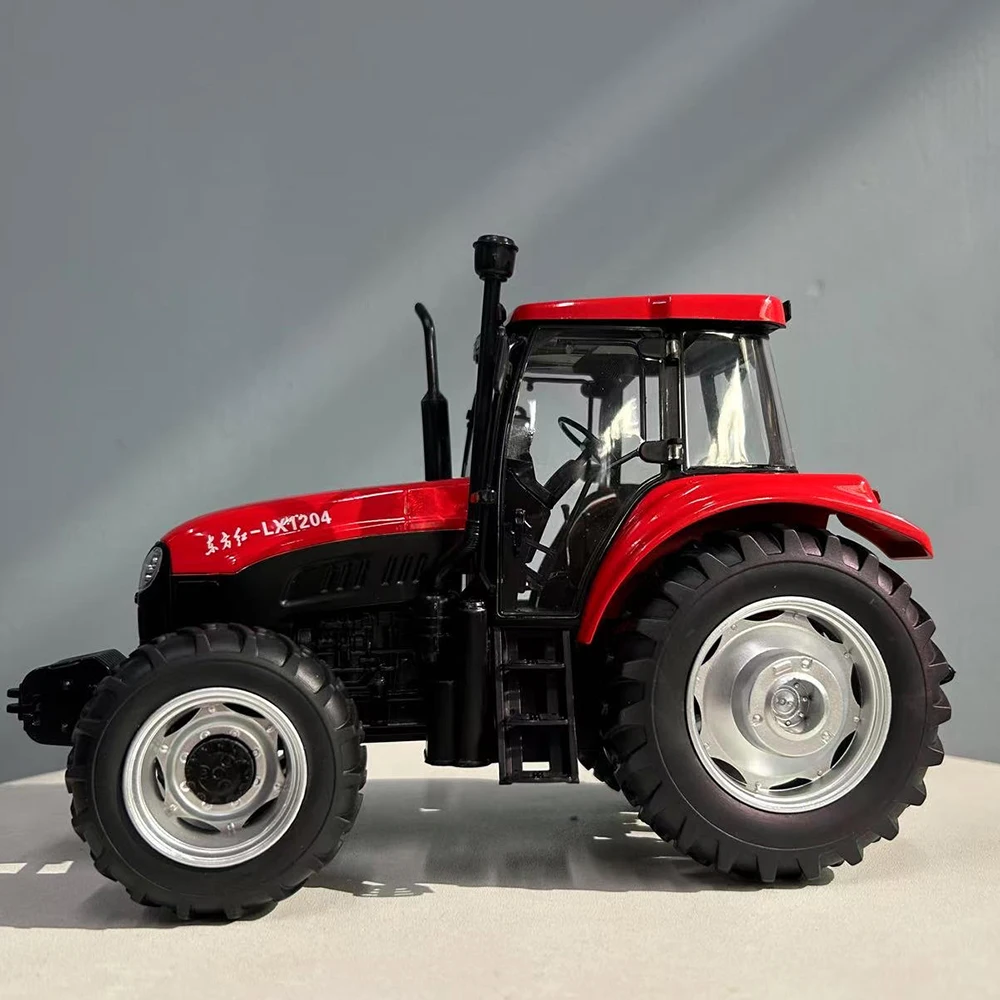 1:24 Scale Dongfanghong LX1204 Tractor Model 3 1:24 Scale Dongfanghong LX1204 Tractor Model - Image 3