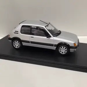 Peugeot 205 GTI 1:24 Scale Die-Cast Model 7 S9732e9c04da14dfc96d5bca9c23330488