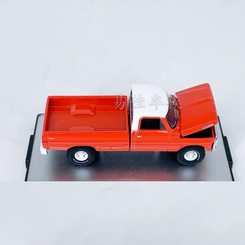 1972 Ford F-250 Custom Diecast Model 4 1972 Ford F-250 Custom Diecast Model - Image 4