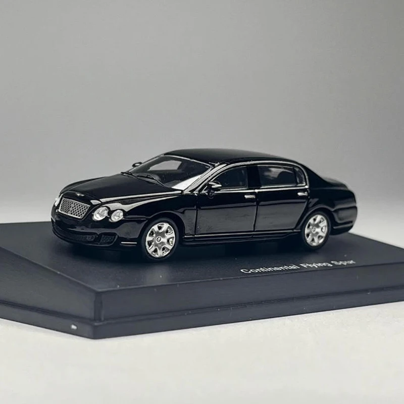 1/87 Resin Continental Flying Spur Model 3 1/87 Resin Continental Flying Spur Model - Image 3