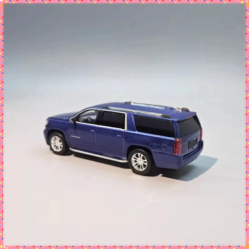 2015 Suburban SUV Diecast Model 1/64 Scale 4 2015 Suburban SUV Diecast Model 1/64 Scale - Image 4