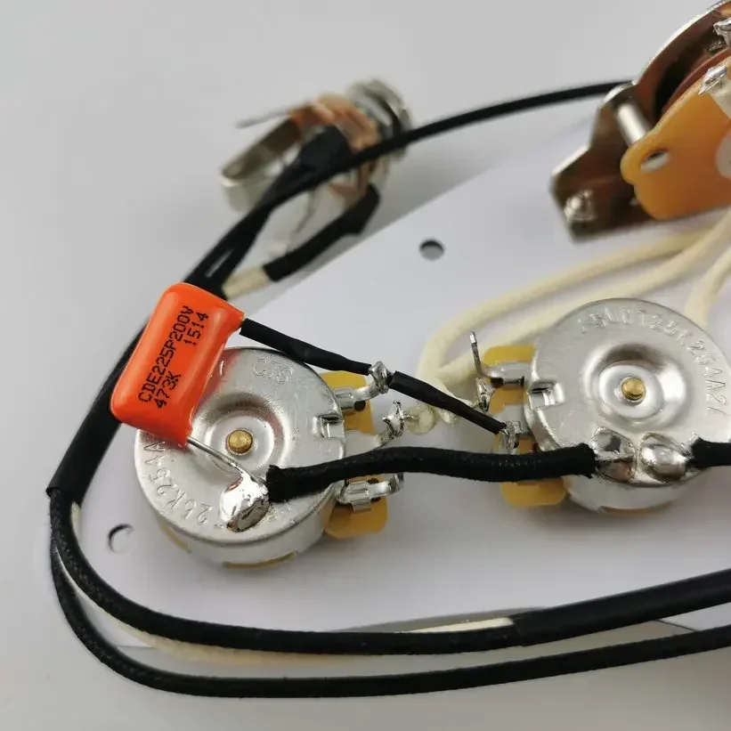 White Electric Guitar Wiring Harness with Gold Knobs 5 White Electric Guitar Wiring Harness with Gold Knobs - Image 5