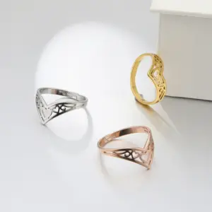 Adjustable Stainless Steel Hollow Heart Ring for Women 10 S98d5dddf4bef4dd29aa9f7325a87de32L