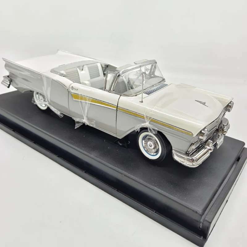 1957 Ford Fairlane 500 Diecast Model 1 1957 Ford Fairlane 500 Diecast Model