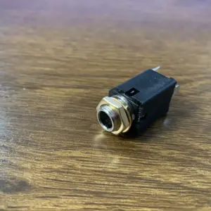 Guitar Output Jack Socket with Metal Finish 15 S999a6bceab25479590bc8f2205c8ed3ab