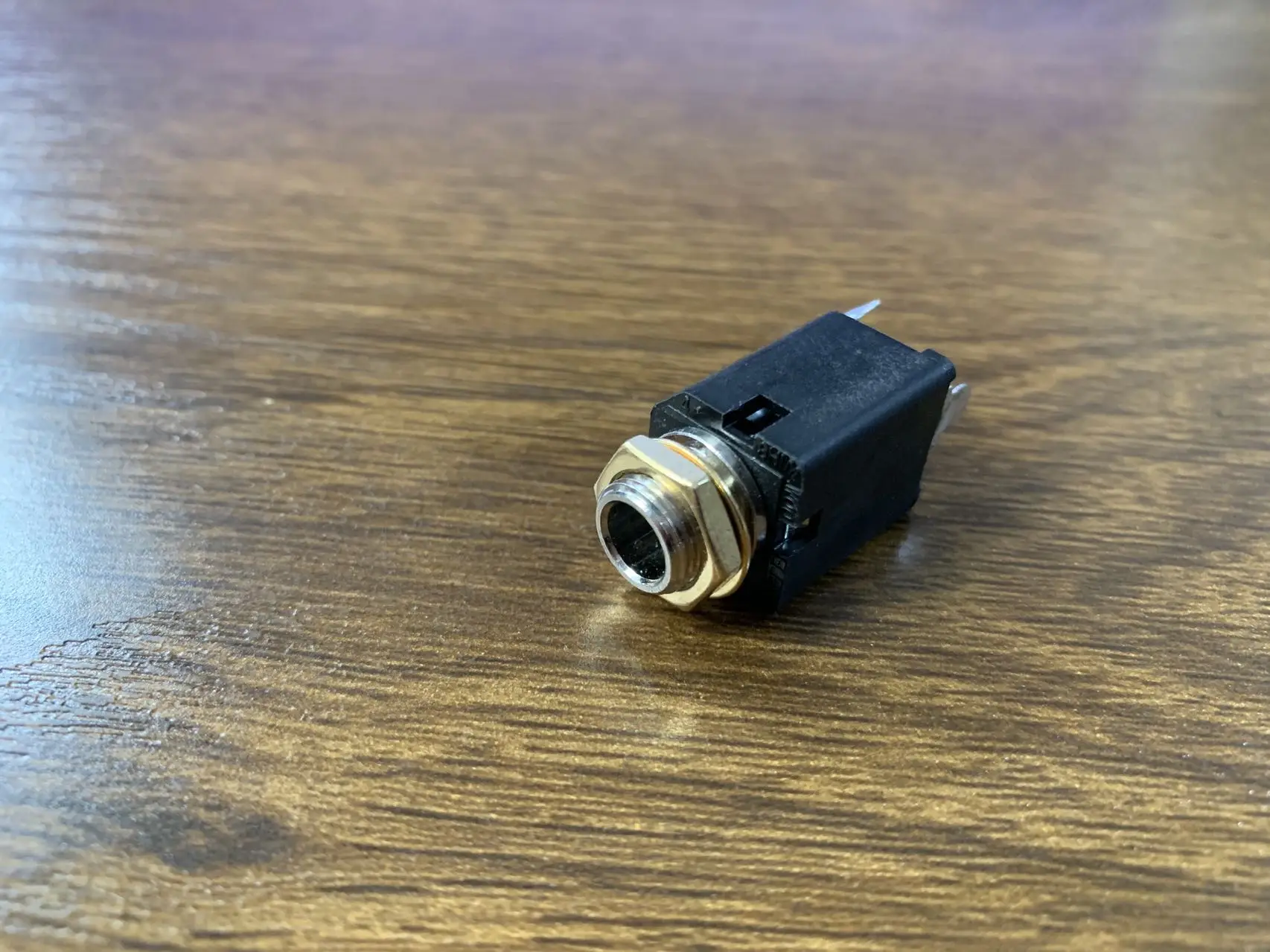 Guitar Output Jack Socket with Metal Finish 8 Guitar Output Jack Socket with Metal Finish - Image 8