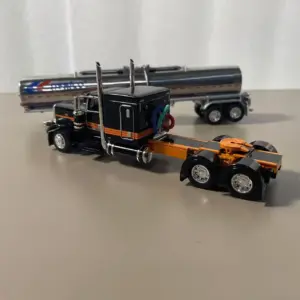 1/64 Peterbilt 389 Tanker Diecast Model Truck 12 S99c5ece8ae9b445380aa90fff93bf5a94