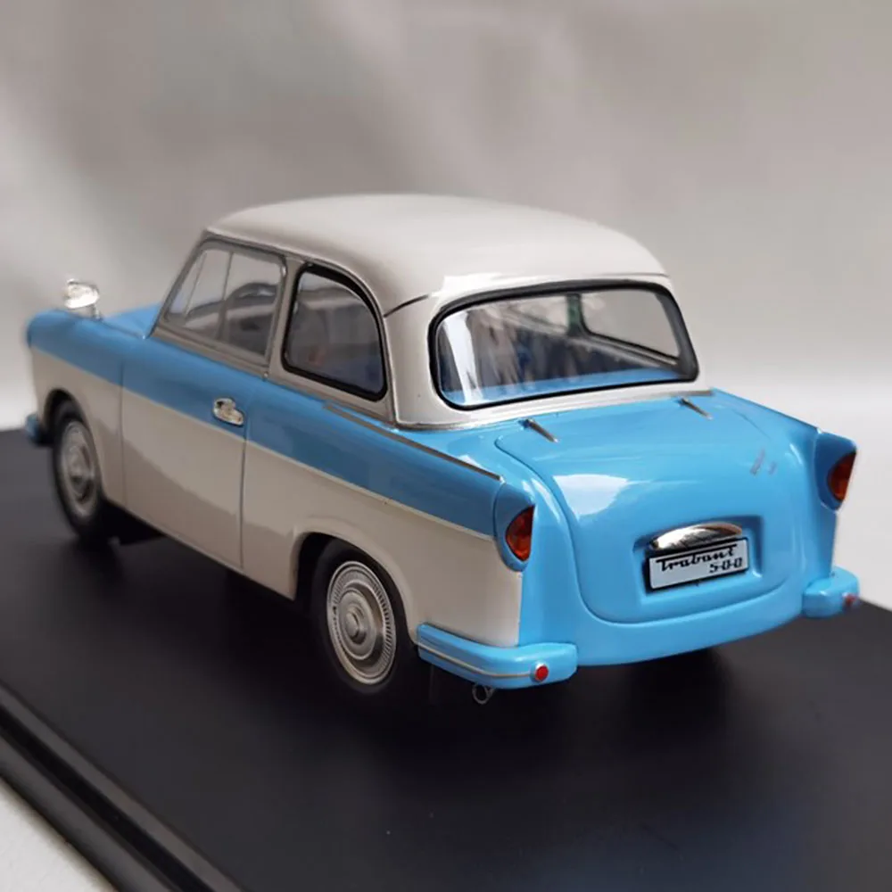 Vintage Trabant P50 Model 1:24 Scale Collectible 3 Vintage Trabant P50 Model 1:24 Scale Collectible - Image 3