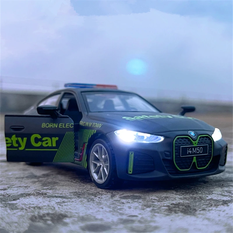 BMW I4 M50 Police Model 1:32 Diecast Collectible 3 BMW I4 M50 Police Model 1:32 Diecast Collectible - Image 3