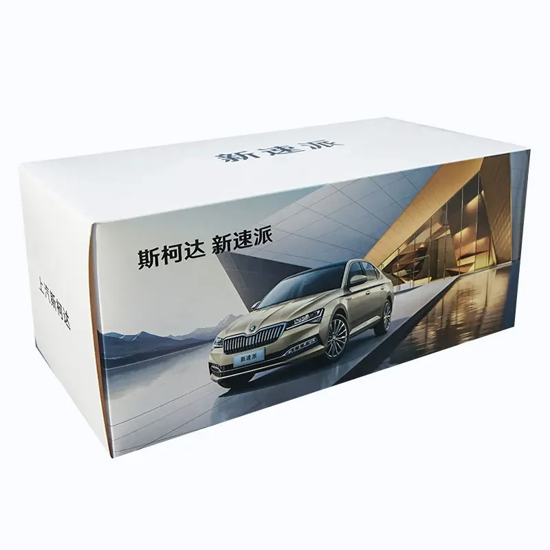 1:18 Scale Alloy Car Model with Opening Doors 5 1:18 Scale Alloy Car Model with Opening Doors - Image 5