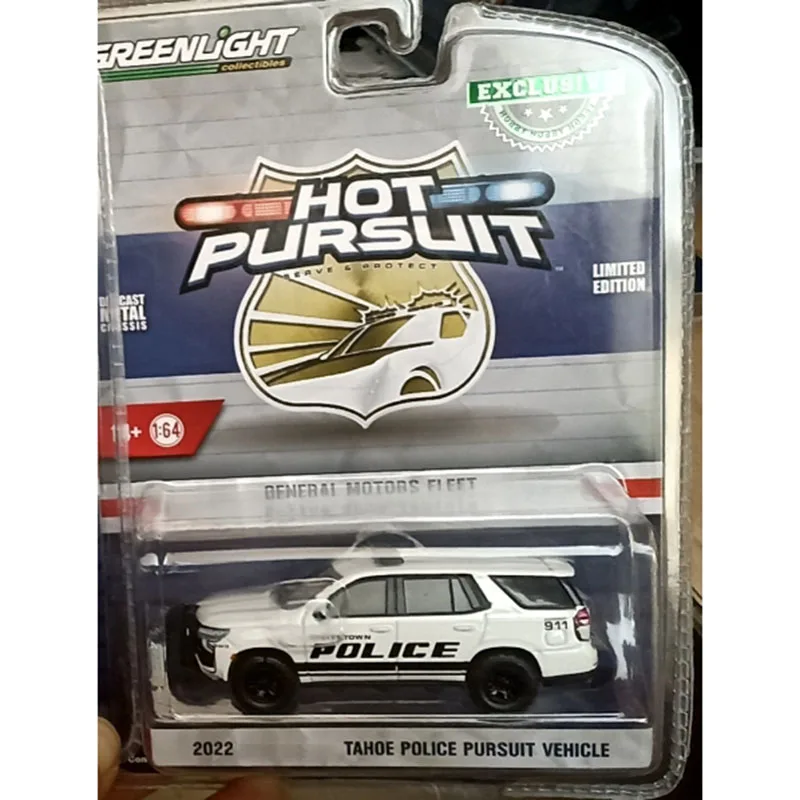 Police SUV Model 1:64 Scale by WELLY 3 Police SUV Model 1:64 Scale by WELLY - Image 3