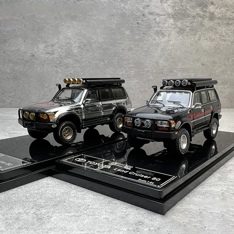 1:64 Land Cruiser LC80 Diecast Model SUV 2 1:64 Land Cruiser LC80 Diecast Model SUV - Image 2