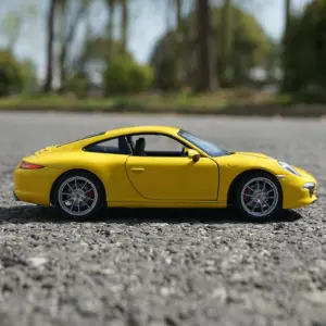 Porsche 911 Carrera S 1:24 Scale Diecast Model 9 S9b49a4aedc79456eab43ba3b1259af19O