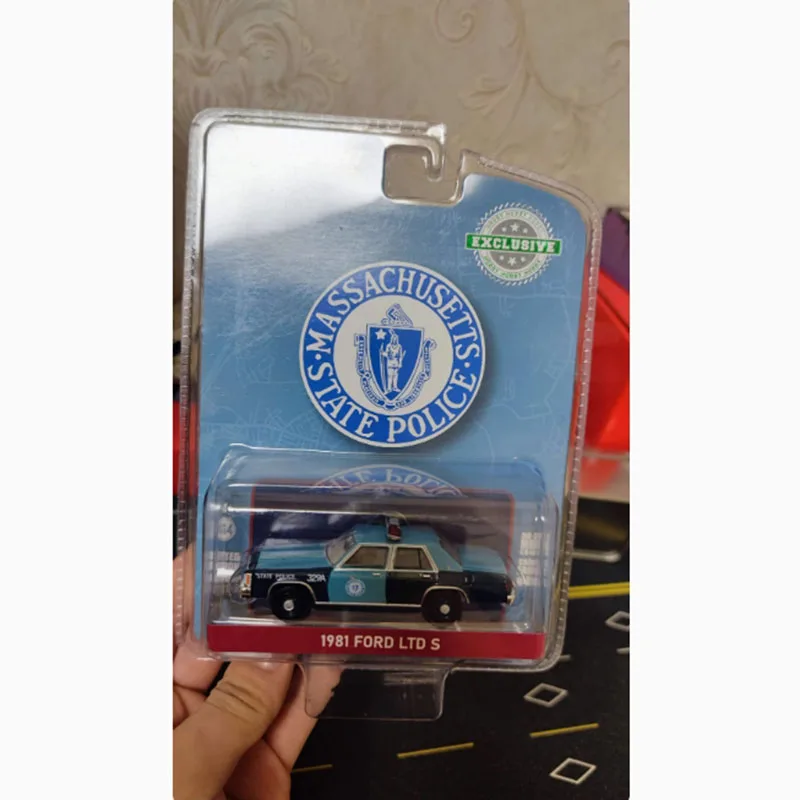 Vintage Ford Taxi Charger Diecast Model 1:64 Scale 9 Vintage Ford Taxi Charger Diecast Model 1:64 Scale - Image 9