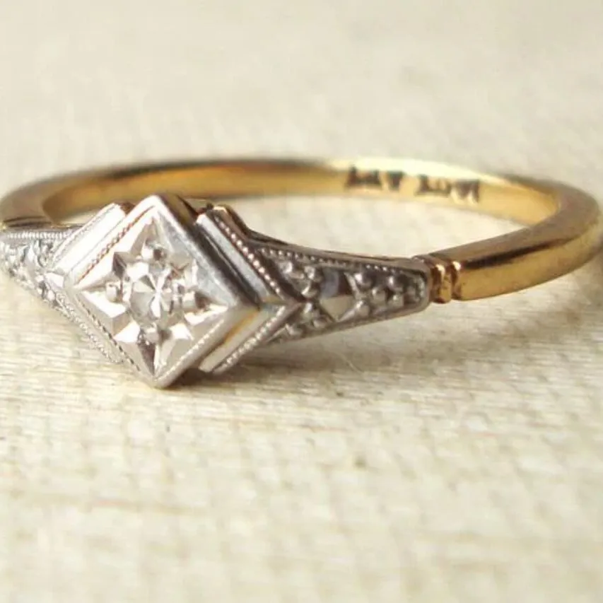 Dual-Tone Geometric Square Fashion Ring 4 Dual-Tone Geometric Square Fashion Ring - Image 4