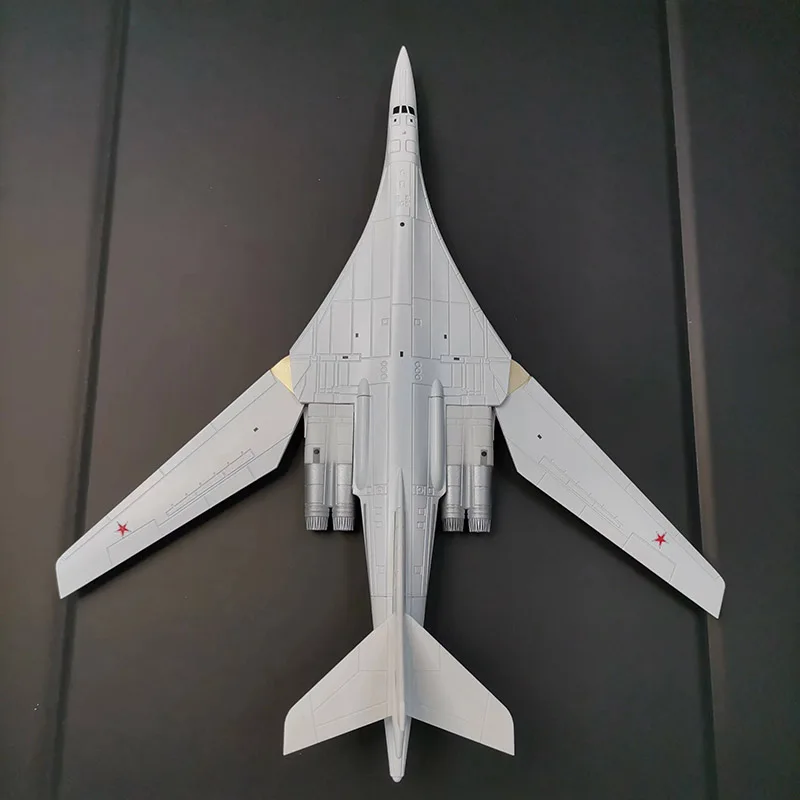 1/200 Scale TU-160 Diecast Aircraft Model 4 1/200 Scale TU-160 Diecast Aircraft Model - Image 4