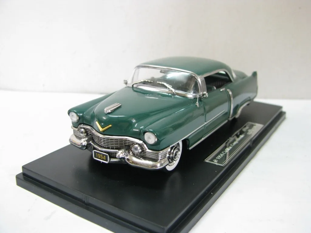 1954 Silver Coupe Diecast Model in 1:43 Scale 7 1954 Silver Coupe Diecast Model in 1:43 Scale - Image 7